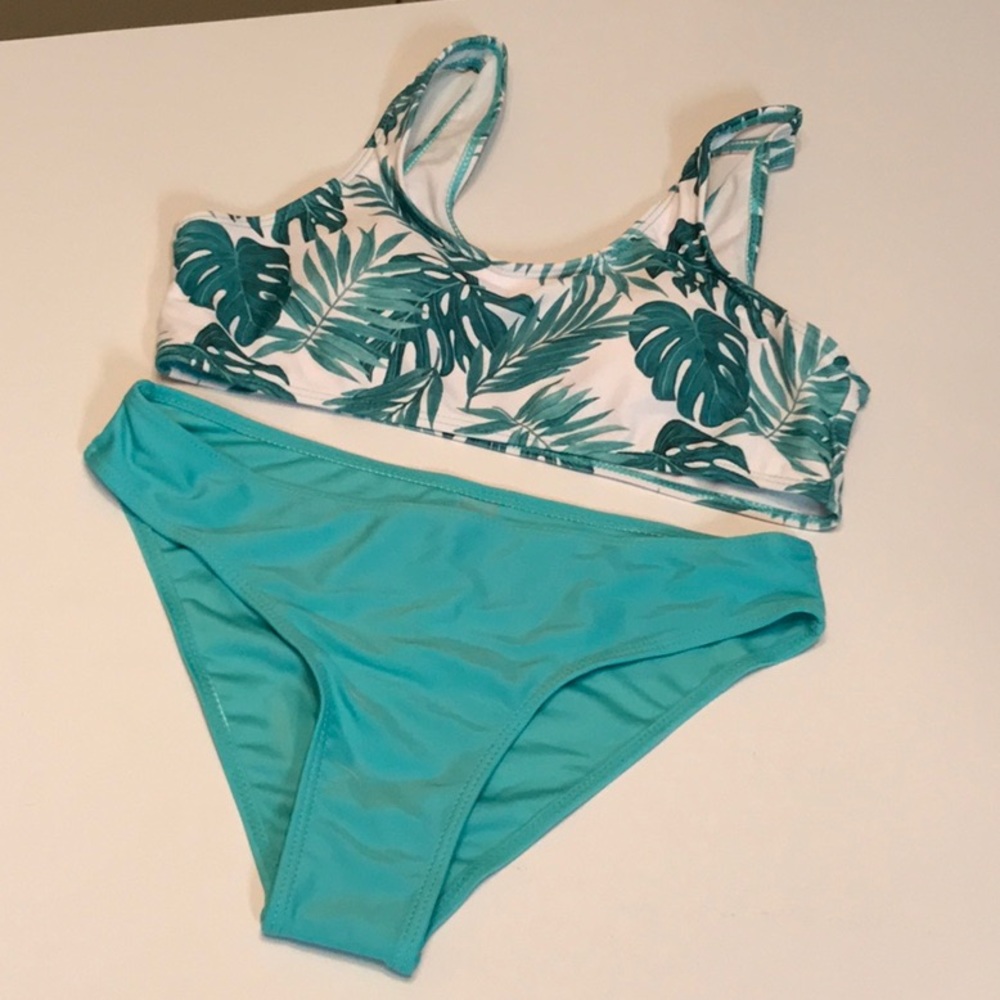 NWOT Soly Huk Girls 2 piece bathing swimsuit- 10 years